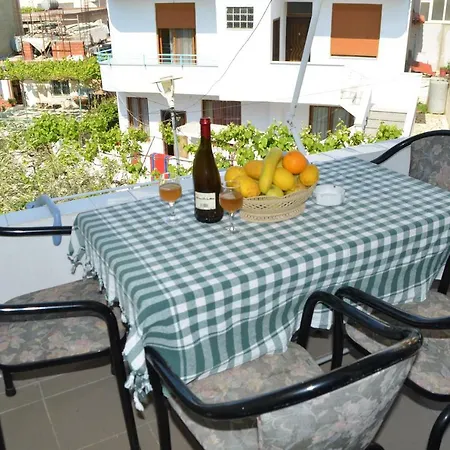 Viktor Apartamento Sarandë